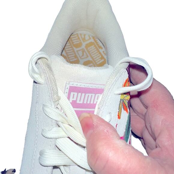 PUMA Suede Hyper Embroidered Women’s sneaker, size 8, color whisper white/orchid - Picture 9 of 11